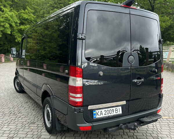 Черный Мерседес Sprinter, объемом двигателя 3 л и пробегом 740 тыс. км за 11884 $, фото 8 на Automoto.ua