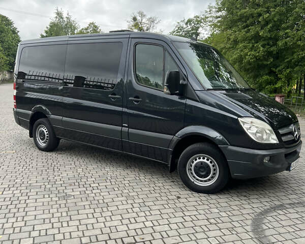 Черный Мерседес Sprinter, объемом двигателя 3 л и пробегом 740 тыс. км за 11884 $, фото 3 на Automoto.ua