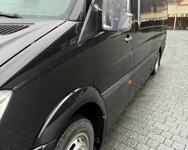 Черный Мерседес Sprinter, объемом двигателя 2.99 л и пробегом 670 тыс. км за 33999 $, фото 6 на Automoto.ua