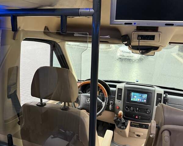 Черный Мерседес Sprinter, объемом двигателя 2.99 л и пробегом 670 тыс. км за 33999 $, фото 29 на Automoto.ua