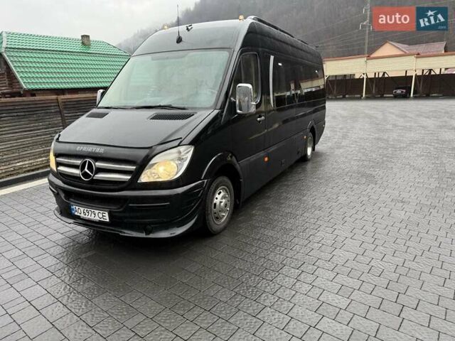 Черный Мерседес Sprinter, объемом двигателя 2.99 л и пробегом 670 тыс. км за 33999 $, фото 1 на Automoto.ua