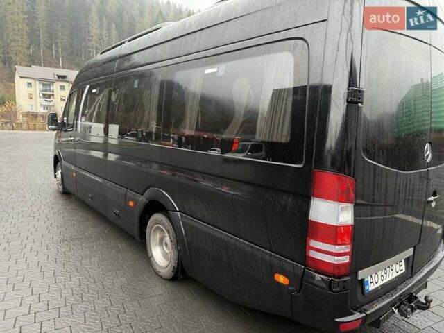 Черный Мерседес Sprinter, объемом двигателя 2.99 л и пробегом 670 тыс. км за 33999 $, фото 7 на Automoto.ua
