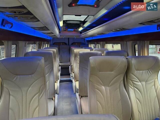 Черный Мерседес Sprinter, объемом двигателя 2.99 л и пробегом 670 тыс. км за 33999 $, фото 22 на Automoto.ua