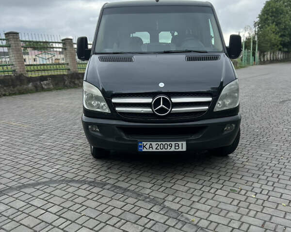 Черный Мерседес Sprinter, объемом двигателя 3 л и пробегом 740 тыс. км за 11884 $, фото 4 на Automoto.ua