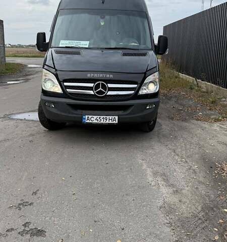 Черный Мерседес Sprinter, объемом двигателя 2.99 л и пробегом 273 тыс. км за 35000 $, фото 6 на Automoto.ua