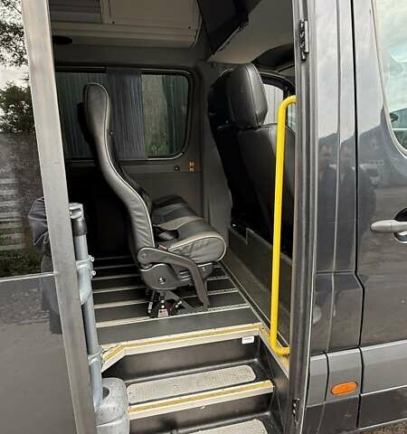 Черный Мерседес Sprinter, объемом двигателя 2.99 л и пробегом 273 тыс. км за 35000 $, фото 9 на Automoto.ua