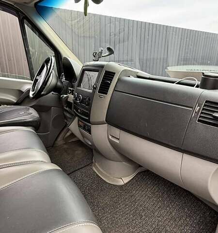 Черный Мерседес Sprinter, объемом двигателя 2.99 л и пробегом 273 тыс. км за 35000 $, фото 10 на Automoto.ua