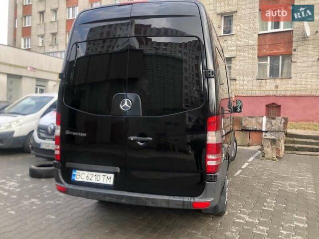 Черный Мерседес Sprinter, объемом двигателя 3.2 л и пробегом 700 тыс. км за 11500 $, фото 3 на Automoto.ua