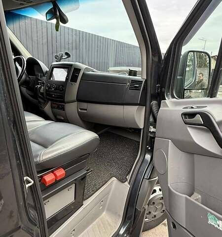 Черный Мерседес Sprinter, объемом двигателя 2.99 л и пробегом 273 тыс. км за 35000 $, фото 11 на Automoto.ua