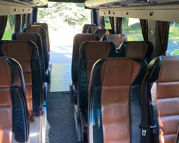 Черный Мерседес Sprinter, объемом двигателя 2.99 л и пробегом 350 тыс. км за 29500 $, фото 4 на Automoto.ua