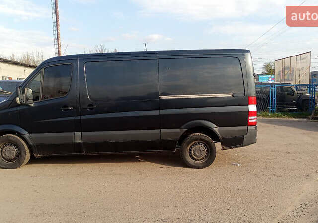 Черный Мерседес Sprinter, объемом двигателя 2.14 л и пробегом 424 тыс. км за 8700 $, фото 9 на Automoto.ua