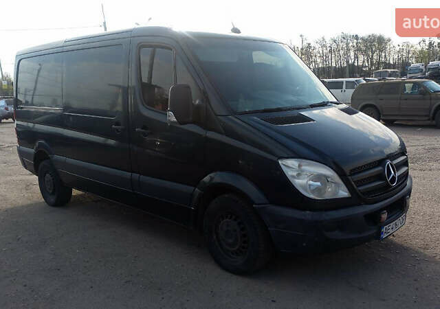 Черный Мерседес Sprinter, объемом двигателя 2.14 л и пробегом 424 тыс. км за 8700 $, фото 2 на Automoto.ua