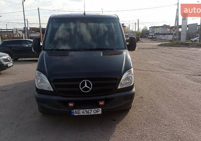 Черный Мерседес Sprinter, объемом двигателя 2.14 л и пробегом 424 тыс. км за 8700 $, фото 4 на Automoto.ua