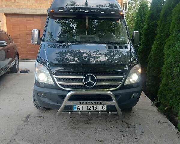 Черный Мерседес Sprinter, объемом двигателя 3 л и пробегом 445 тыс. км за 24400 $, фото 32 на Automoto.ua