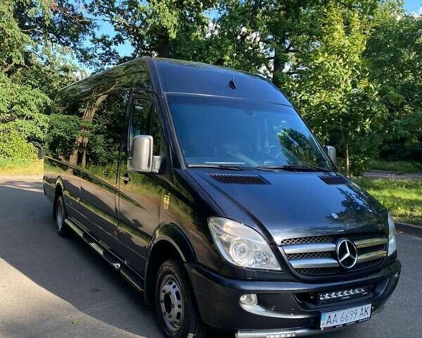 Черный Мерседес Sprinter, объемом двигателя 2.99 л и пробегом 350 тыс. км за 29500 $, фото 12 на Automoto.ua