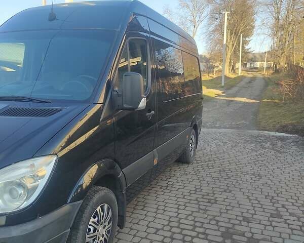 Черный Мерседес Sprinter, объемом двигателя 2.2 л и пробегом 399 тыс. км за 13600 $, фото 6 на Automoto.ua