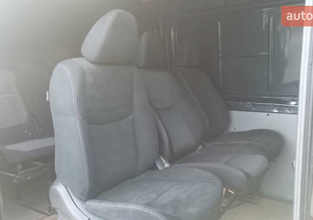Черный Мерседес Sprinter, объемом двигателя 2.14 л и пробегом 424 тыс. км за 8700 $, фото 13 на Automoto.ua