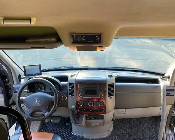 Черный Мерседес Sprinter, объемом двигателя 2.99 л и пробегом 350 тыс. км за 29500 $, фото 6 на Automoto.ua