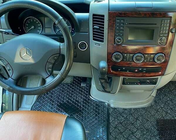 Черный Мерседес Sprinter, объемом двигателя 2.99 л и пробегом 350 тыс. км за 29500 $, фото 3 на Automoto.ua
