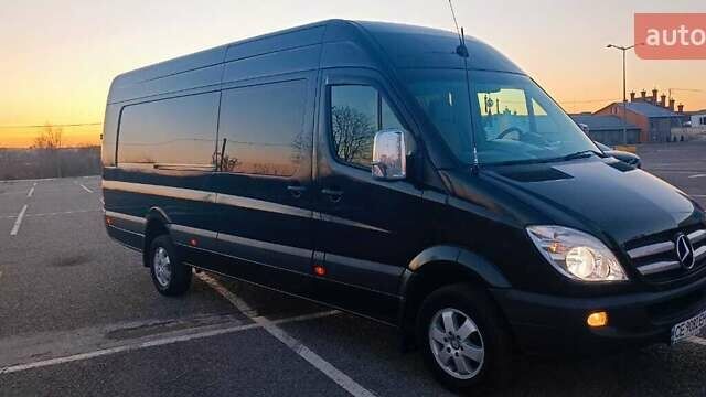 Черный Мерседес Sprinter, объемом двигателя 2.99 л и пробегом 700 тыс. км за 24000 $, фото 11 на Automoto.ua
