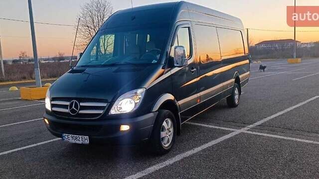 Черный Мерседес Sprinter, объемом двигателя 2.99 л и пробегом 700 тыс. км за 24000 $, фото 3 на Automoto.ua