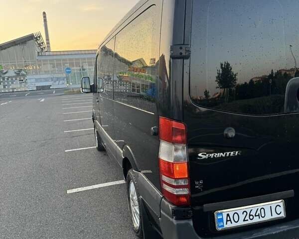 Черный Мерседес Sprinter, объемом двигателя 2.2 л и пробегом 610 тыс. км за 16900 $, фото 9 на Automoto.ua