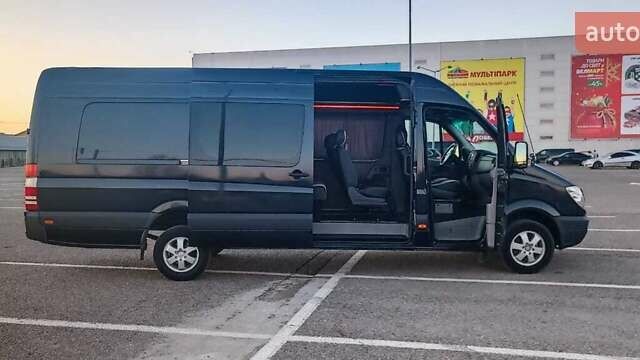 Черный Мерседес Sprinter, объемом двигателя 2.99 л и пробегом 700 тыс. км за 24000 $, фото 19 на Automoto.ua
