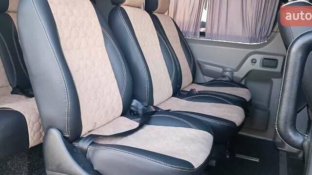 Черный Мерседес Sprinter, объемом двигателя 2.99 л и пробегом 700 тыс. км за 24000 $, фото 18 на Automoto.ua