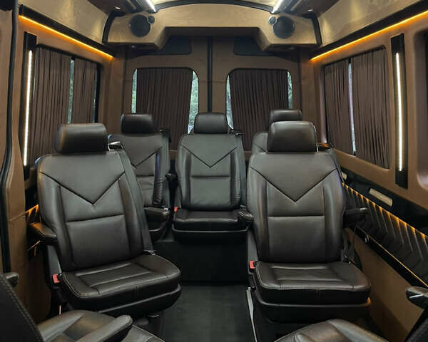 Черный Мерседес Sprinter, объемом двигателя 2.2 л и пробегом 350 тыс. км за 25000 $, фото 10 на Automoto.ua