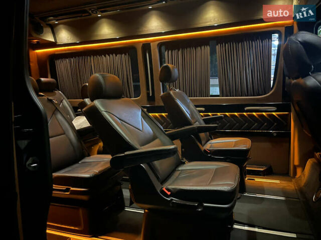 Черный Мерседес Sprinter, объемом двигателя 2.2 л и пробегом 350 тыс. км за 25000 $, фото 8 на Automoto.ua