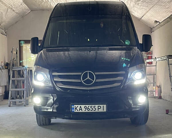 Черный Мерседес Sprinter, объемом двигателя 2.2 л и пробегом 350 тыс. км за 25000 $, фото 14 на Automoto.ua