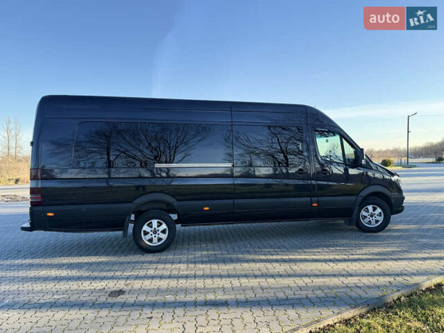 Черный Мерседес Sprinter, объемом двигателя 2.99 л и пробегом 222 тыс. км за 35000 $, фото 3 на Automoto.ua