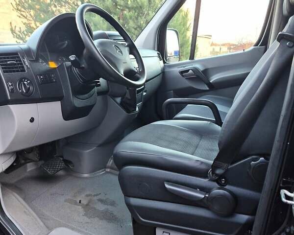 Чорний Мерседес Sprinter, об'ємом двигуна 2.2 л та пробігом 335 тис. км за 16750 $, фото 18 на Automoto.ua