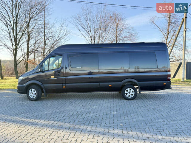 Черный Мерседес Sprinter, объемом двигателя 2.99 л и пробегом 222 тыс. км за 35000 $, фото 2 на Automoto.ua