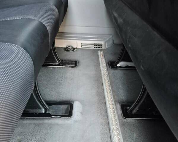 Чорний Мерседес Sprinter, об'ємом двигуна 2.2 л та пробігом 335 тис. км за 16750 $, фото 31 на Automoto.ua