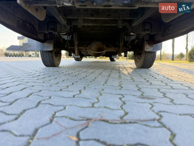 Черный Мерседес Sprinter, объемом двигателя 2.99 л и пробегом 222 тыс. км за 35000 $, фото 10 на Automoto.ua