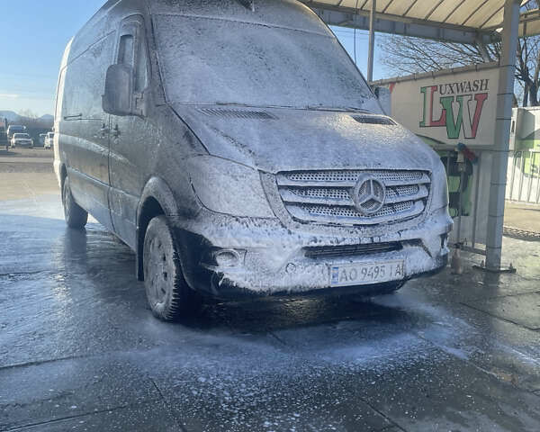 Черный Мерседес Sprinter, объемом двигателя 2.99 л и пробегом 398 тыс. км за 25500 $, фото 1 на Automoto.ua