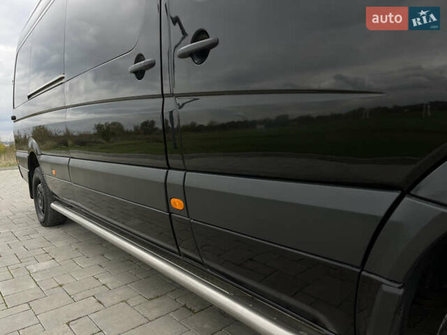 Черный Мерседес Sprinter, объемом двигателя 2.2 л и пробегом 421 тыс. км за 19999 $, фото 27 на Automoto.ua