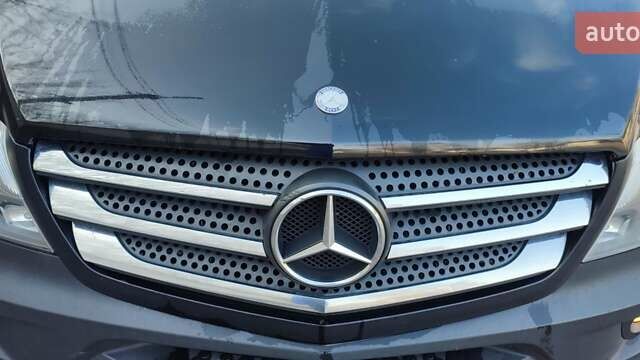 Черный Мерседес Sprinter, объемом двигателя 2.2 л и пробегом 430 тыс. км за 24500 $, фото 16 на Automoto.ua