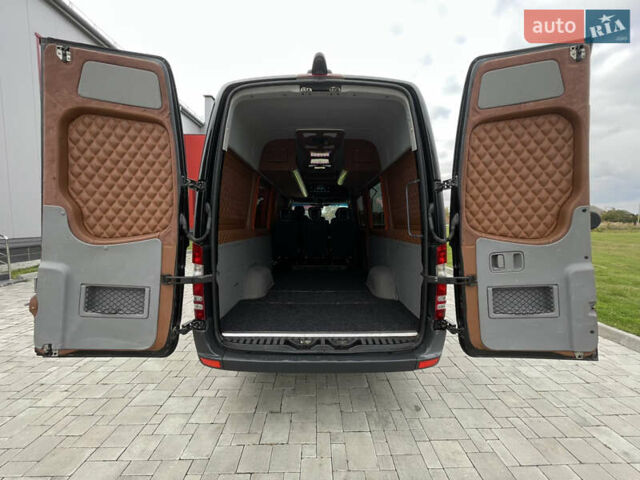 Черный Мерседес Sprinter, объемом двигателя 2.2 л и пробегом 421 тыс. км за 19999 $, фото 95 на Automoto.ua