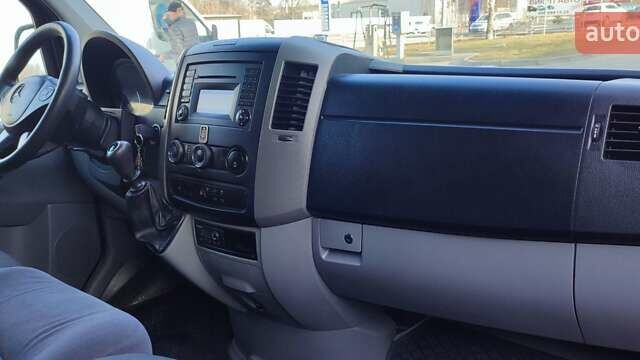 Черный Мерседес Sprinter, объемом двигателя 2.2 л и пробегом 430 тыс. км за 24500 $, фото 52 на Automoto.ua