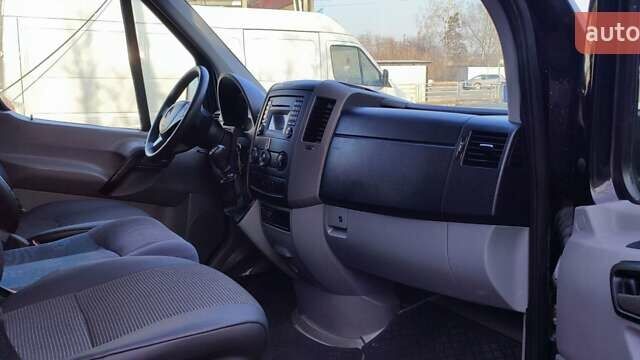 Черный Мерседес Sprinter, объемом двигателя 2.2 л и пробегом 430 тыс. км за 24500 $, фото 51 на Automoto.ua