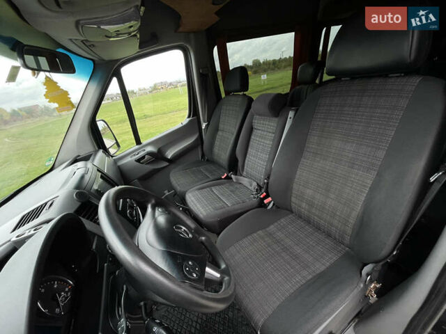 Черный Мерседес Sprinter, объемом двигателя 2.2 л и пробегом 421 тыс. км за 19999 $, фото 53 на Automoto.ua