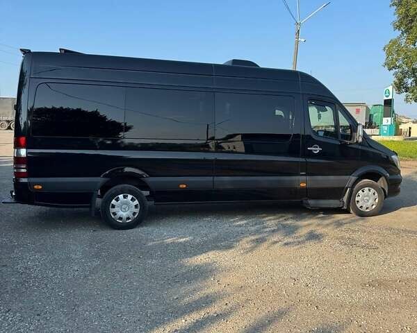 Черный Мерседес Sprinter, объемом двигателя 3 л и пробегом 943 тыс. км за 27500 $, фото 4 на Automoto.ua