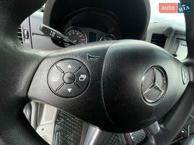 Черный Мерседес Sprinter, объемом двигателя 2.2 л и пробегом 421 тыс. км за 19999 $, фото 75 на Automoto.ua