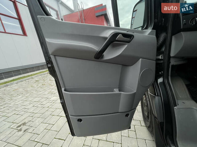 Черный Мерседес Sprinter, объемом двигателя 2.2 л и пробегом 421 тыс. км за 19999 $, фото 55 на Automoto.ua