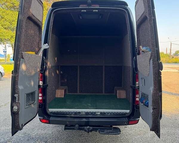 Черный Мерседес Sprinter, объемом двигателя 3 л и пробегом 943 тыс. км за 27500 $, фото 14 на Automoto.ua