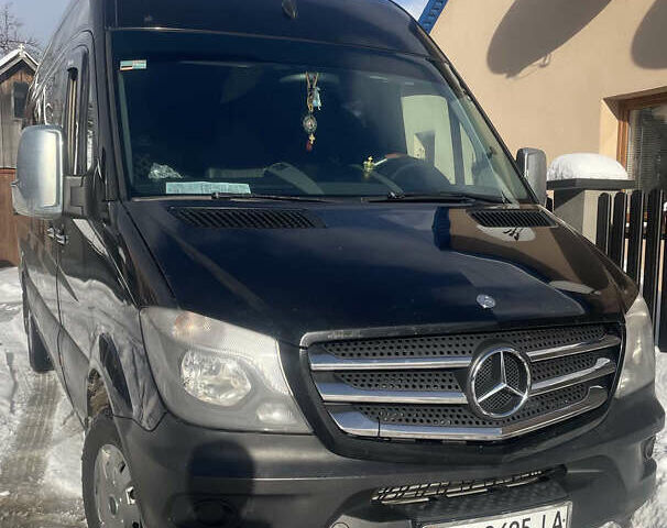 Черный Мерседес Sprinter, объемом двигателя 2.99 л и пробегом 398 тыс. км за 25500 $, фото 2 на Automoto.ua