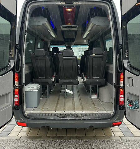 Черный Мерседес Sprinter, объемом двигателя 2.2 л и пробегом 710 тыс. км за 29900 $, фото 8 на Automoto.ua
