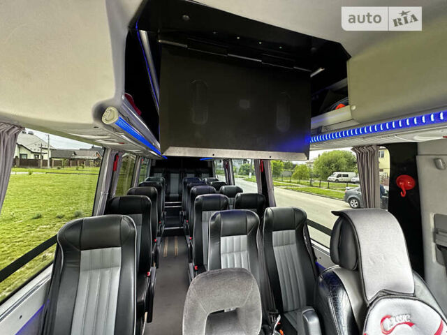 Черный Мерседес Sprinter, объемом двигателя 2.99 л и пробегом 375 тыс. км за 95500 $, фото 14 на Automoto.ua